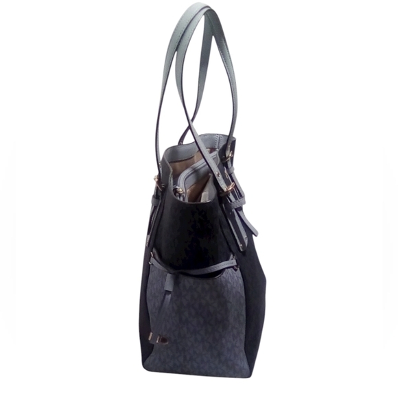 Michael Kors Color Block Blue Signature Logo Tote Handbag - Picture 3 of 7